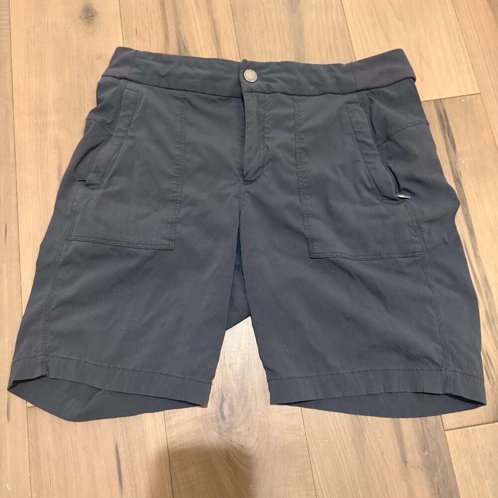 Athleta Trekkie Bermuda Hiking Nylon Casual Shorts Charcoal Gray Size 10
